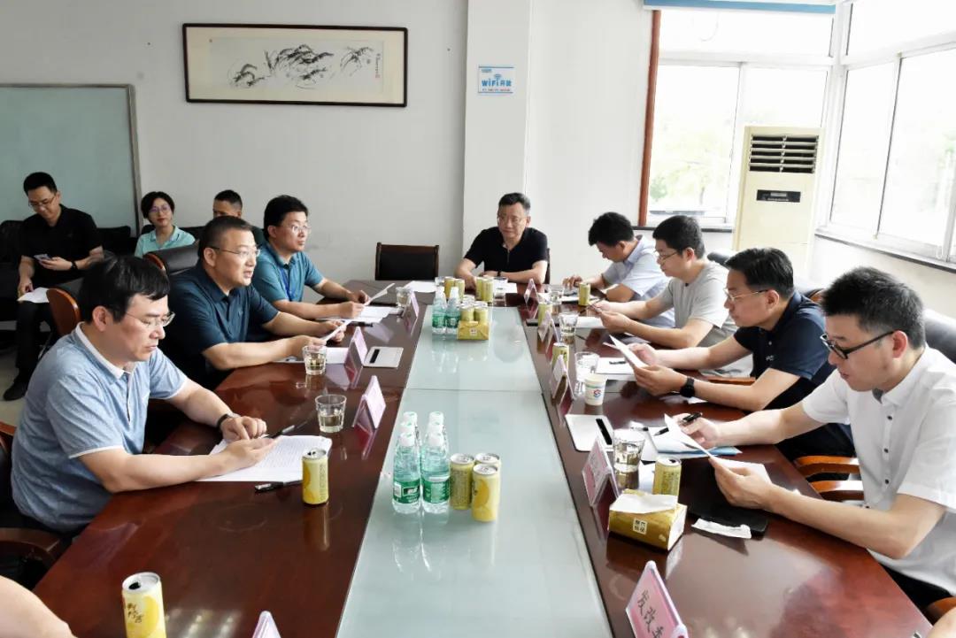 【快讯】无锡高新区管委会主任、新吴区区长崔荣国莅临申凯包装开展《上市后备企业调研工作》